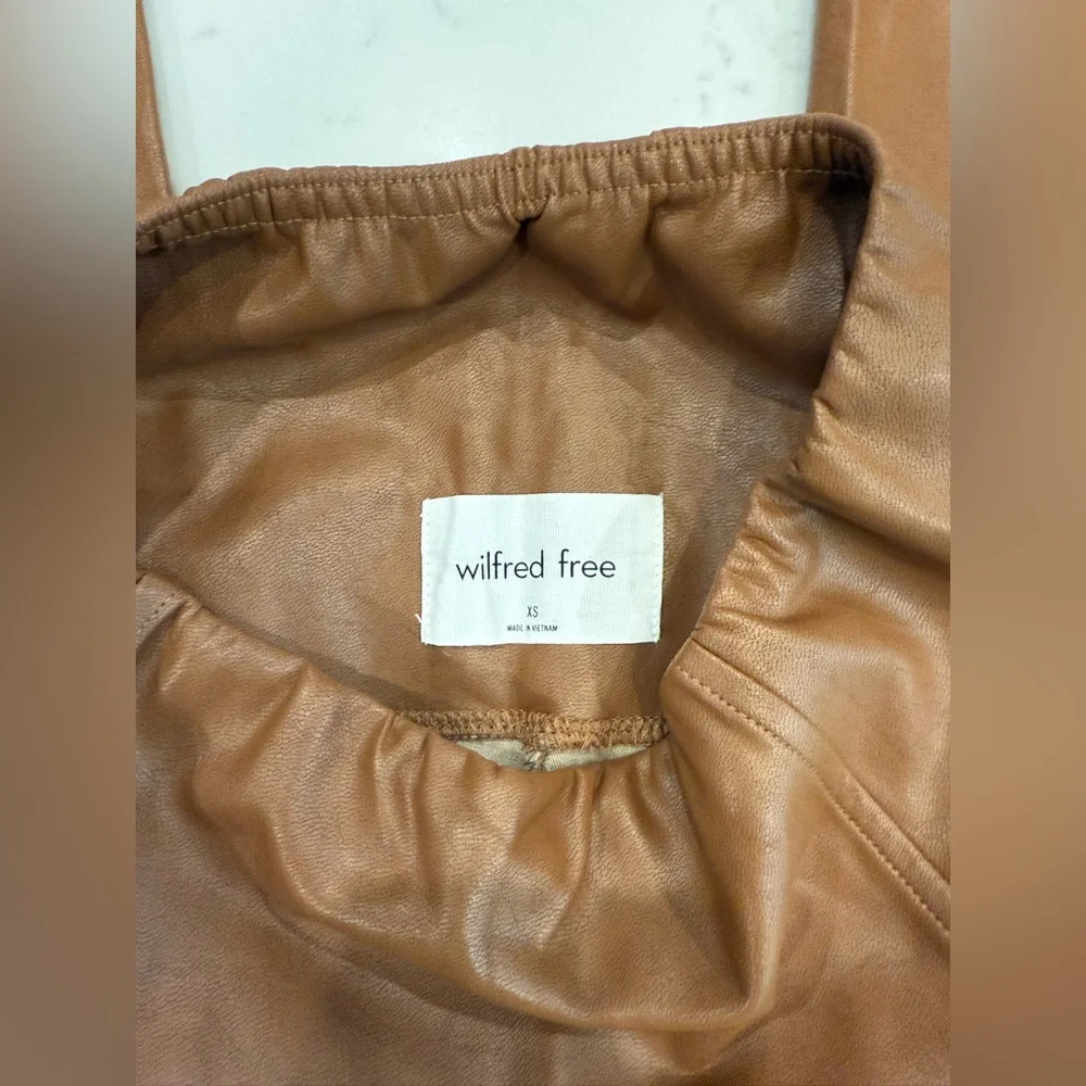 🤎 Aritzia Wilfred Free DARIA Vegan Leather Pants Tan • XS • Icon Status - Picture 7 of 8